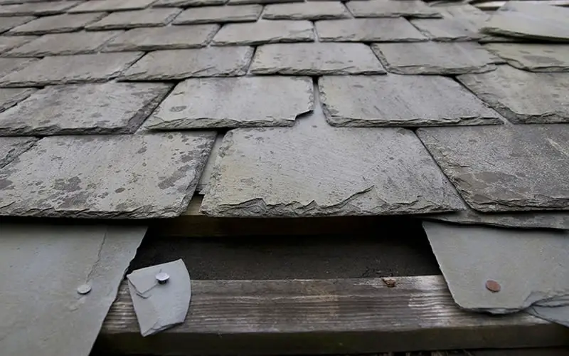 Pictures of Roofs That Need To Be Replaced